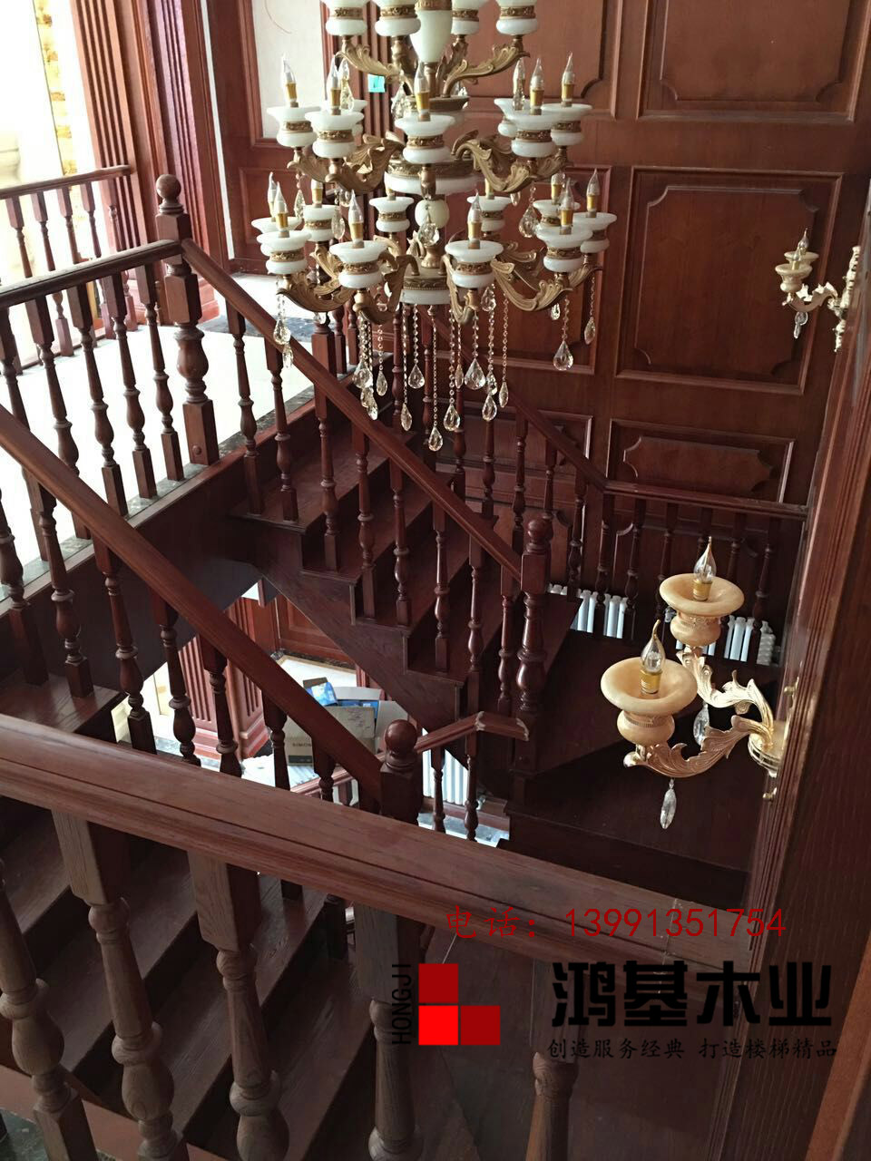 (西安市厂家直销实木楼梯)美国红橡木定制双边弧形实木楼梯-鸿基楼梯